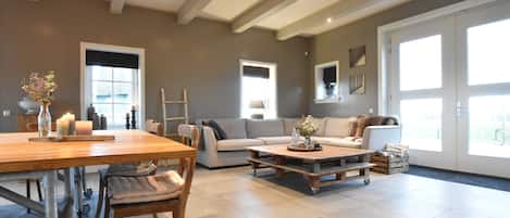House | Living room