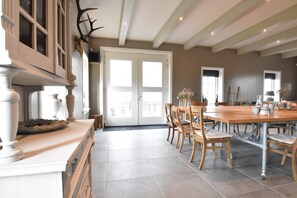 House | Dining - Spacious Holiday Home in Beemster near Windmill (Middenbeemster)