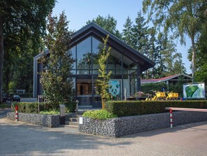 House | Exterior - Chalet on the Edge of the Forest (Rhenen)