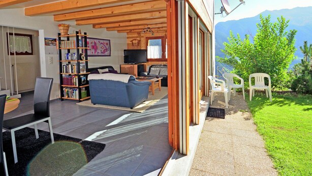 House | Balcony - Gorgeous Holiday Home in Riddes With Terrace (Riddes)