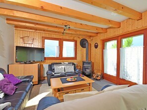 DVD player, MP3 dock - Gorgeous Holiday Home in Riddes With Terrace (Riddes)