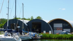 Exterior - Cozy Holiday Home With a Private Jetty, in Lemmer (Lemmer)