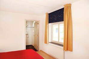 House | 3 bedrooms, individually furnished - Coachman's House Near Roermond With Garden (Sint Odiliënberg)