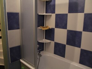 Bathroom - 'La Ferme des Choucas' is a Charming and Sociable Farm (Aisey-et-Richecourt)