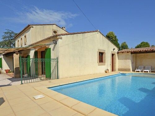 Beautiful Villa in Flaux With Swimming Pool