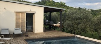 Beautiful contemporary house, swimming pool, terrace and large garden