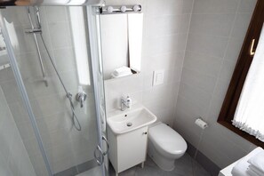 Bathroom - Casa Paola 1 - Near the center of Mestre (Venezia)
