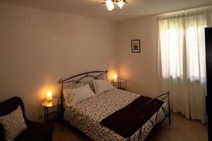 2 chambres, fer et planche à repasser, Wi-Fi, literie fournie