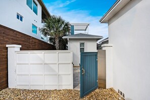 Property grounds - 100 Steps to Beach, Deck w Ocean View, Beach Gear (St. Augustine)