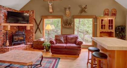 Wildwood Chalet -Raystown Lake Vacation Rentals, Aunt Susie's
