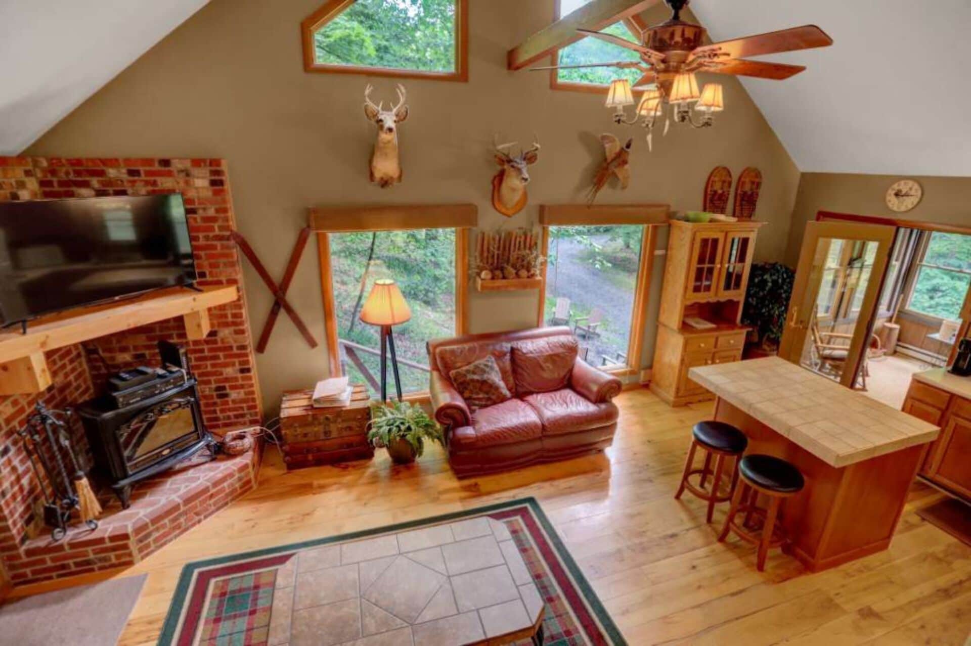 Télévision, cheminée