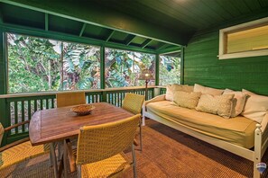 House, Multiple Beds, Mountain View (Kauai Tree House) | Living room - Kauai Tree House (Hanalei)