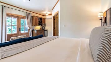 1 habitación, tabla de planchar con plancha, wifi y ropa de cama