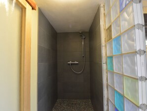 House | Bathroom