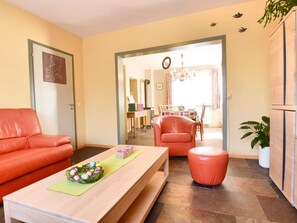 Hus | Vardagsrum | Eldstad