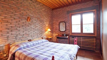 Villa | 4 bedrooms, individually furnished