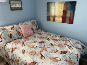 2 bedrooms, WiFi, bed sheets