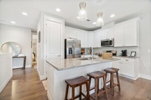 Townhome, 3 Bedrooms | Private kitchen | Full-size fridge, microwave, oven, stovetop