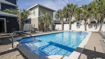 Outdoor pool, sun loungers