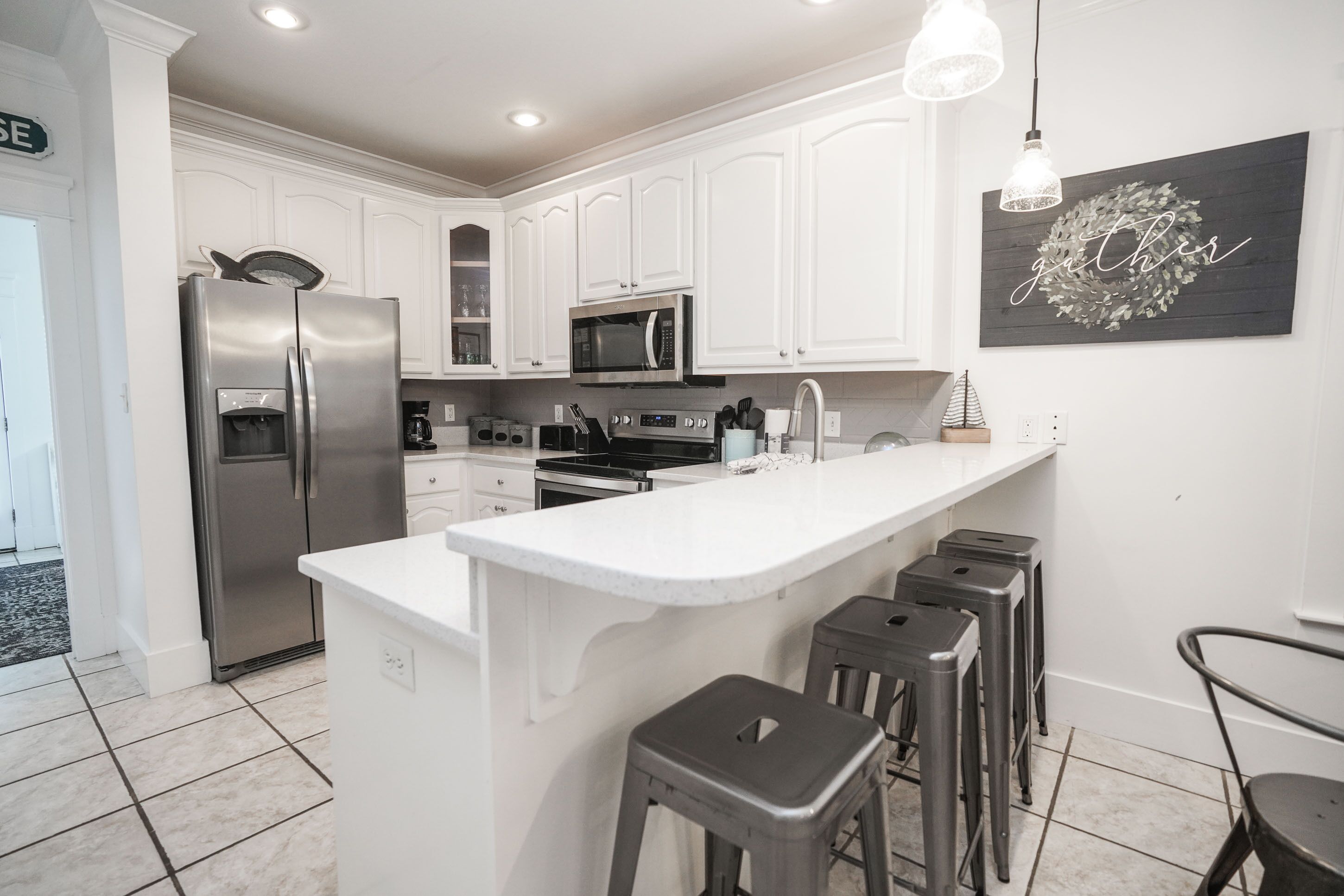 House, 4 Bedrooms, Pool Access | Private kitchen | Full-sized fridge, microwave, oven, stovetop