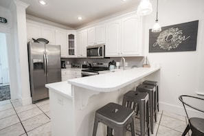 House, 4 Bedrooms, Pool Access | Private kitchen | Full-size fridge, microwave, oven, stovetop