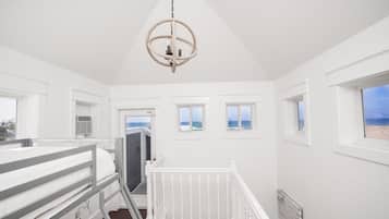 House, 4 Bedrooms, Pool Access