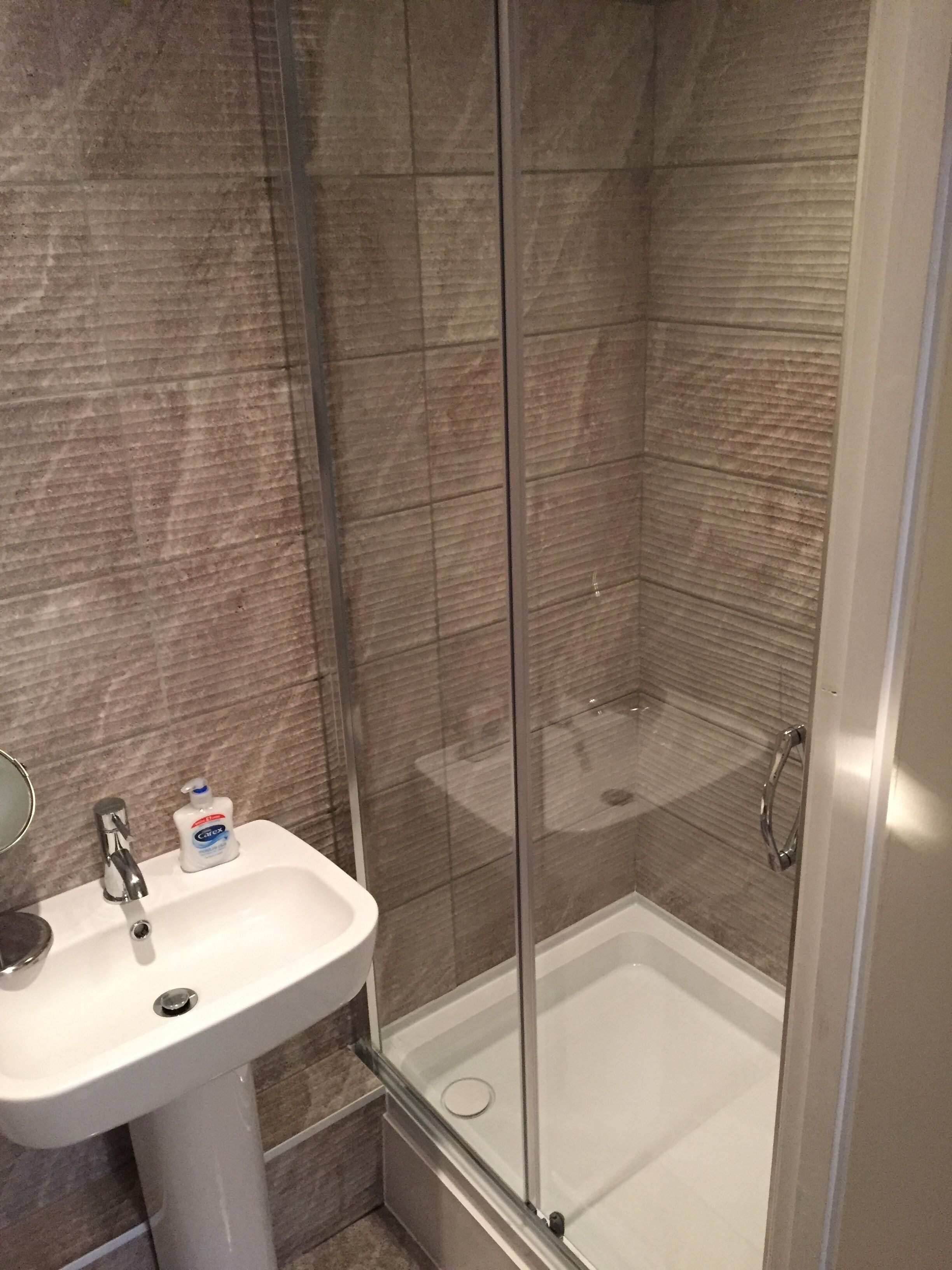 Bathroom shower