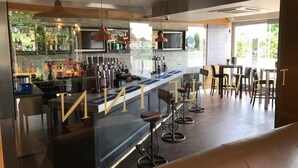 Bar (en el alojamiento)