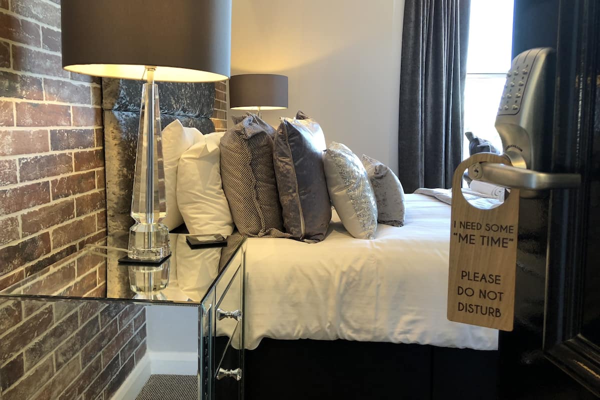 Iron/ironing board (on request), WiFi (free), bed sheets
