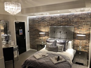 Interior - The Wolf Inn (Lowestoft)