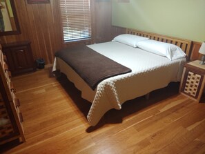 4 bedrooms, WiFi, bed sheets