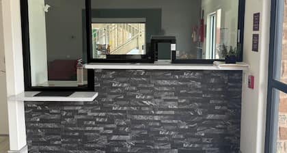 REGENCY INN AND SUITES