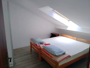 2 bedrooms, WiFi, bed sheets - Apartments Bezek-Standard Two Bedroom Apartment with Terrace (Trstenik)