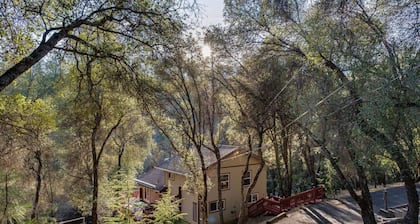 CREEK SIDE HIDEAWAY