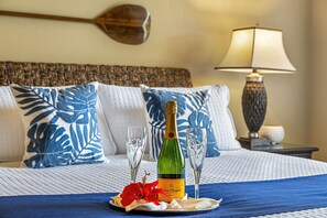 2 bedrooms, desk, iron/ironing board, WiFi - Private ground floor villa with bbq and golf course view. (Waikoloa)