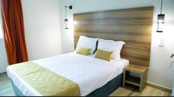 Superior Apartment | 2 bedrooms, in-room safe, desk, blackout curtains