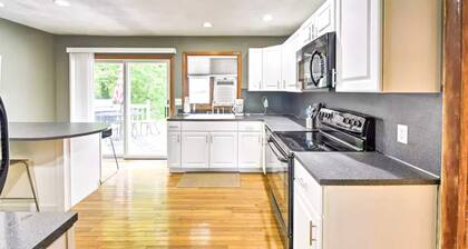 Family friendly yard, with deck and gas BBQ. The perfect place to relax and enjoy Narragansett!