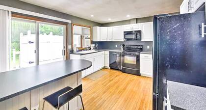 Family friendly yard, with deck and gas BBQ. The perfect place to relax and enjoy Narragansett!