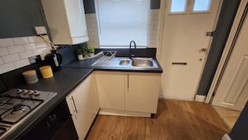 Fridge, microwave, stovetop, electric kettle