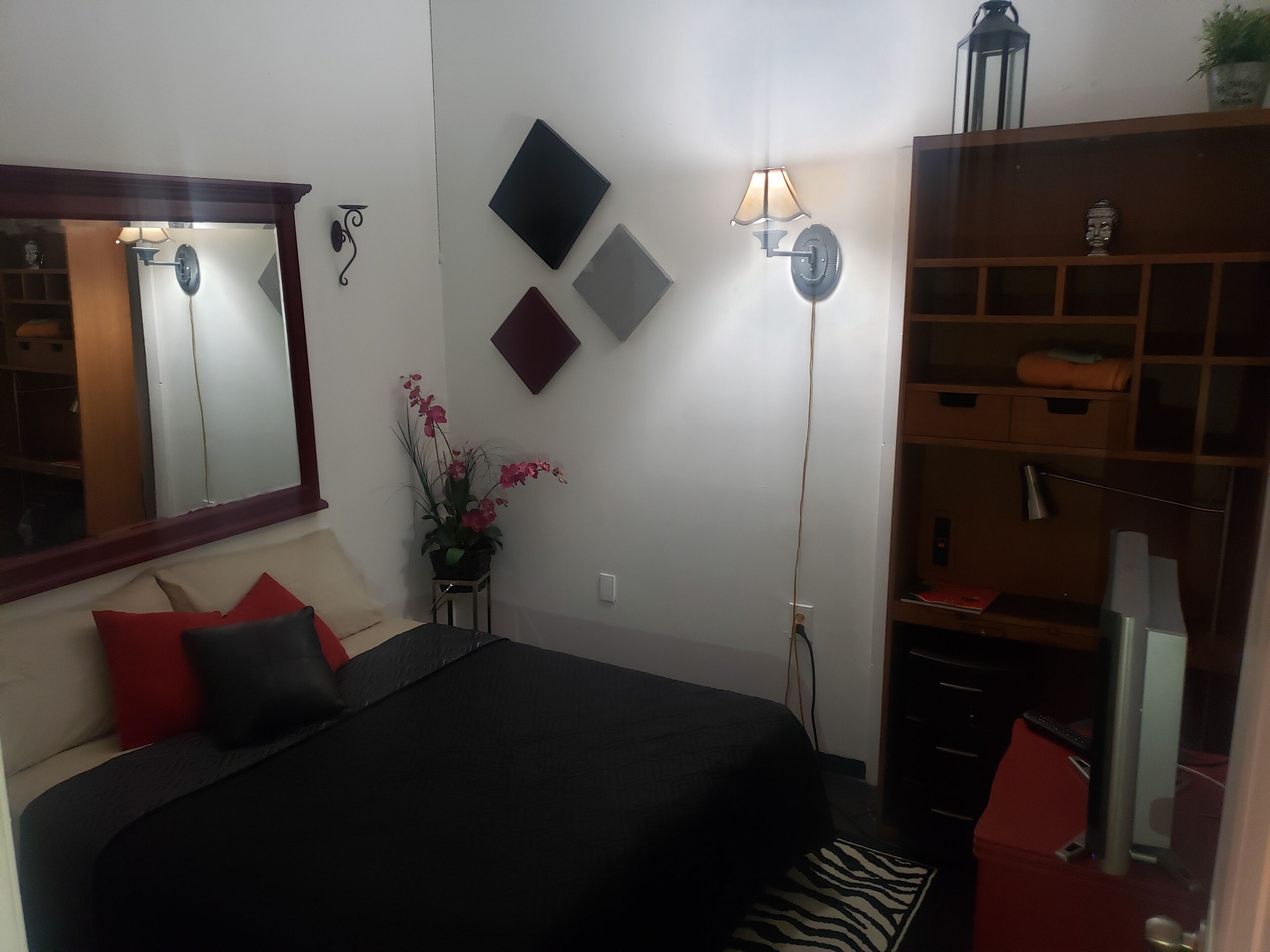 Comfort Apartment, Multiple Bedrooms, Non Smoking, Kitchenette | Individually decorated, individually furnished, desk, laptop workspace