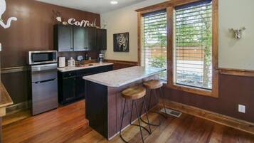 Fridge, microwave, dishwasher, coffee/tea maker