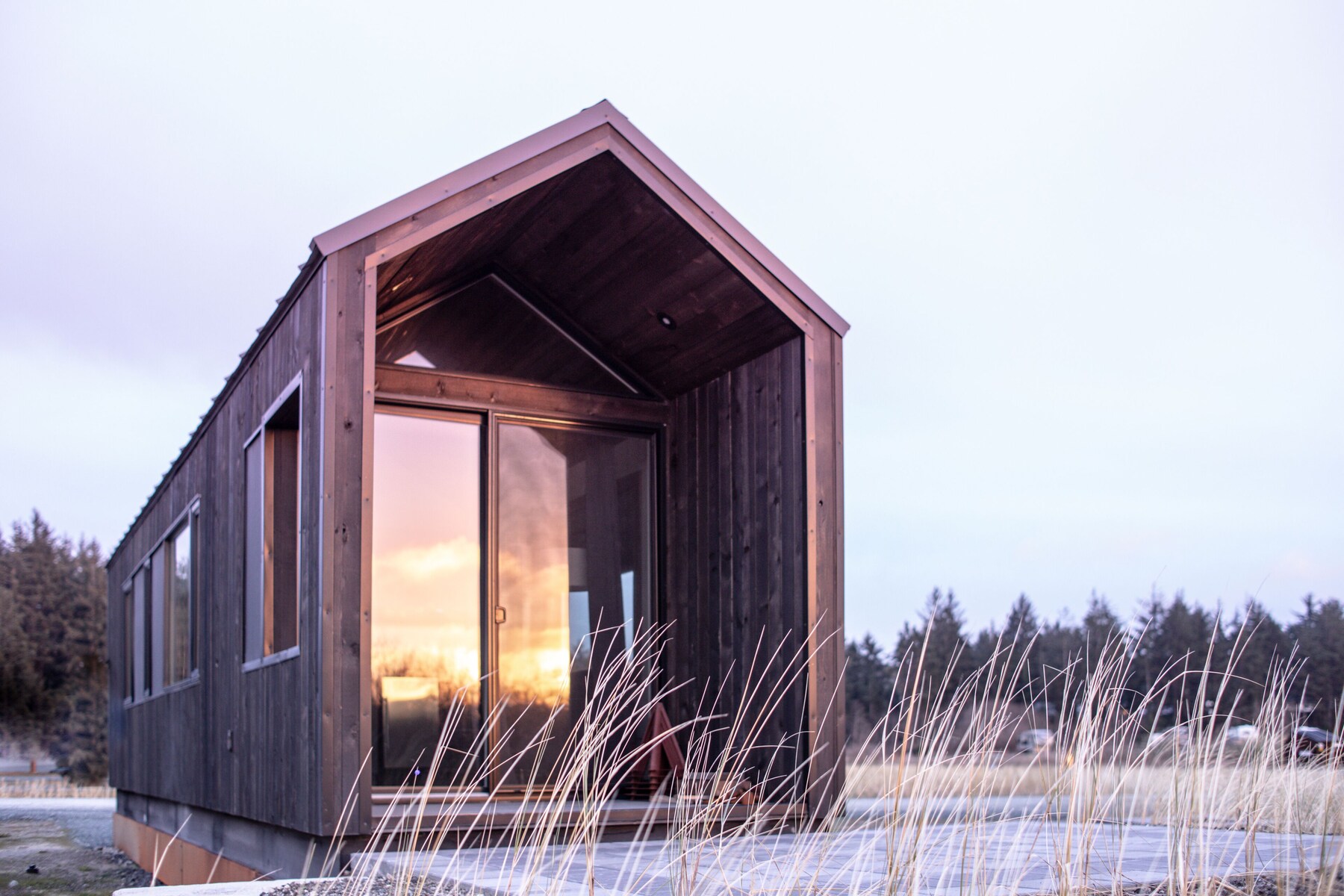 Kamp Haus Waterview Cabin | Premium bedding, iron/ironing board (on request), WiFi (free)