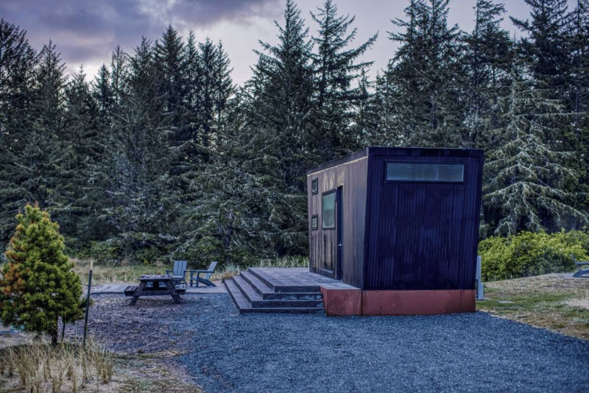 Dune Cabin | 高档床上用品、熨斗/熨板、免费 WiFi、特色装修
