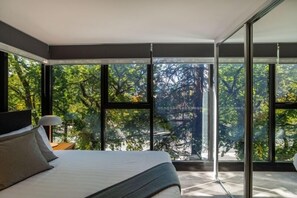 City Apartment | 2 bedrooms, iron/ironing board, free WiFi, bed sheets - Accommodate Canberra Midnight Apartments (Braddon)