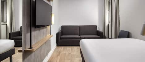 Family Room, 2 Double Beds | Desk, blackout curtains, soundproofing, free WiFi
