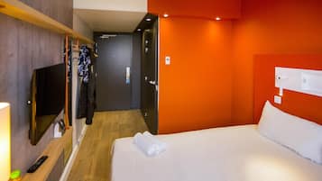 Double Room | Desk, blackout drapes, soundproofing, free WiFi