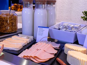 Daily buffet breakfast (EUR 8.90 per person)