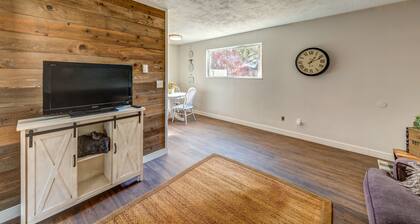 Welcome to Everett Darling Couples Getaway