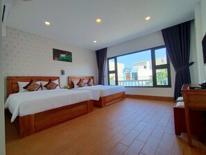 Premium bedding, minibar, desk, laptop workspace - Heritage Hotel (Tuy Hoa)