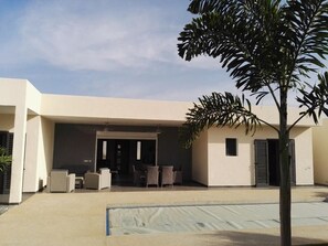 Terrace/patio - VILLA AMY near shopping center and 7-minute walk from the beach (Ngaparou)